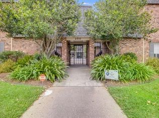2511 Metairie Lawn Dr UNIT 11-1, Metairie, LA 70002