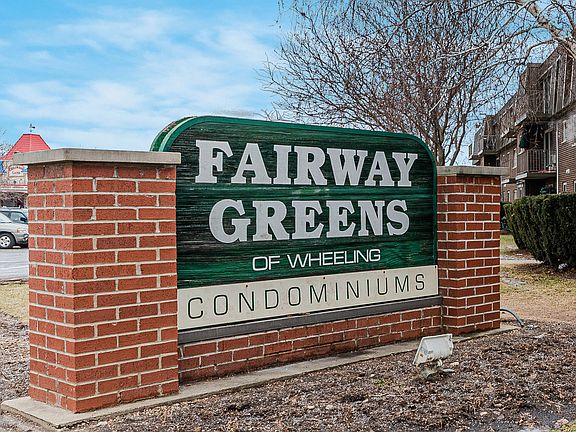 3rd image of 567 Fairway View Dr APT 1C
