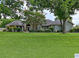 147 Plantation Dr, Seguin, TX 78155