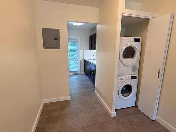 4th image of 10001 W Bay Harbor Dr APT 205