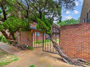 200 Lonnie T Jenkins Dr #8, Pearl, MS 39208