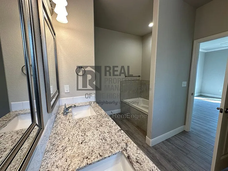 7604 Crestline Dr — Photo 15