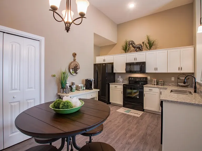 169 Dundee Dr — Photo 7