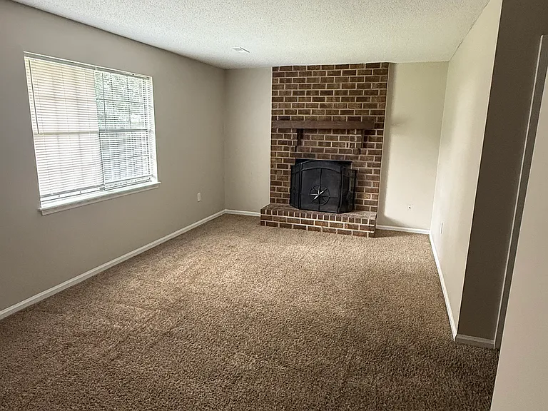 7759 McKnight St — Photo 8
