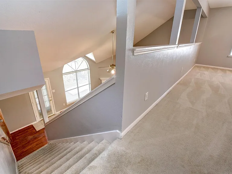 2114 Whirlaway Dr — Photo 27
