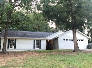 10833 Clearwater Dr, Hampton, GA 30228