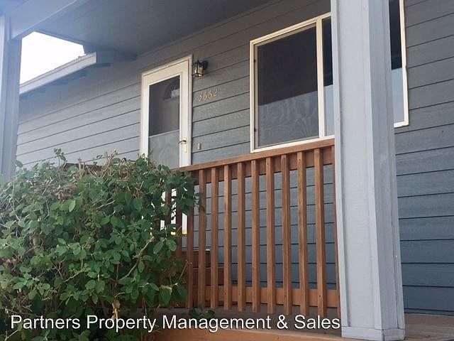2nd image of 3662 SW Reindeer Ave