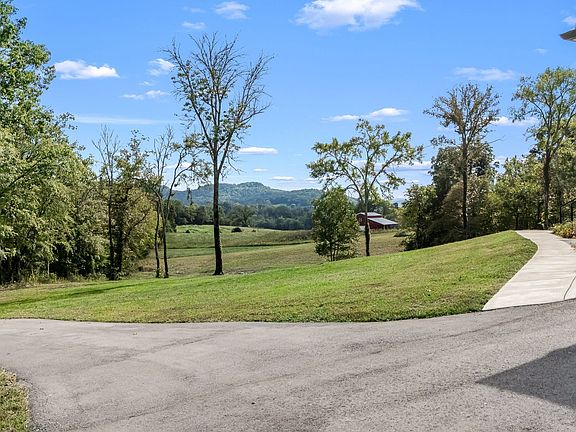 5th image of 1425 Fuston Hollow Rd