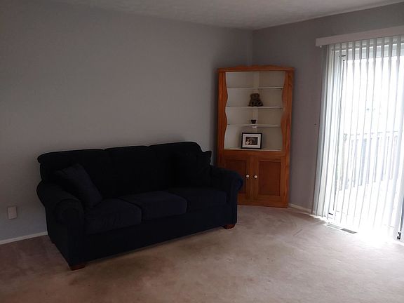 2nd image of 54 Horizon Ct #32-H1