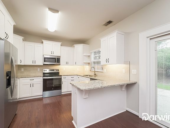 4th image of 105 S Audubon Ave