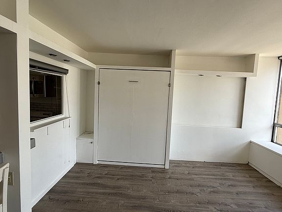 3rd image of 300 E 33rd St APT 19E