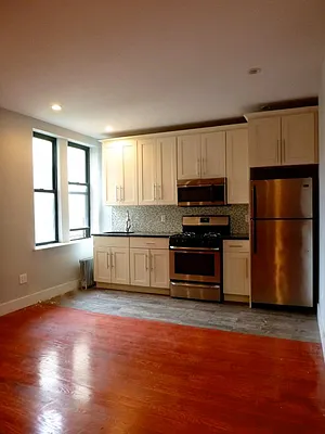 Rented by Bohemia Realty Group | media 7