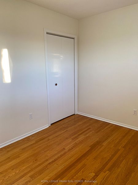Peterborough House for rent - 3 Bedrooms — photo 15