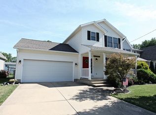 35128 Poplar St, North Ridgeville, OH 44039
