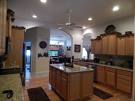 2nd image of 61 Pickering Dr