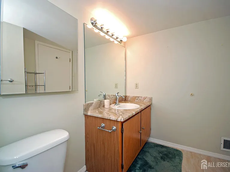 1101 Stony Brook Way — Photo 20