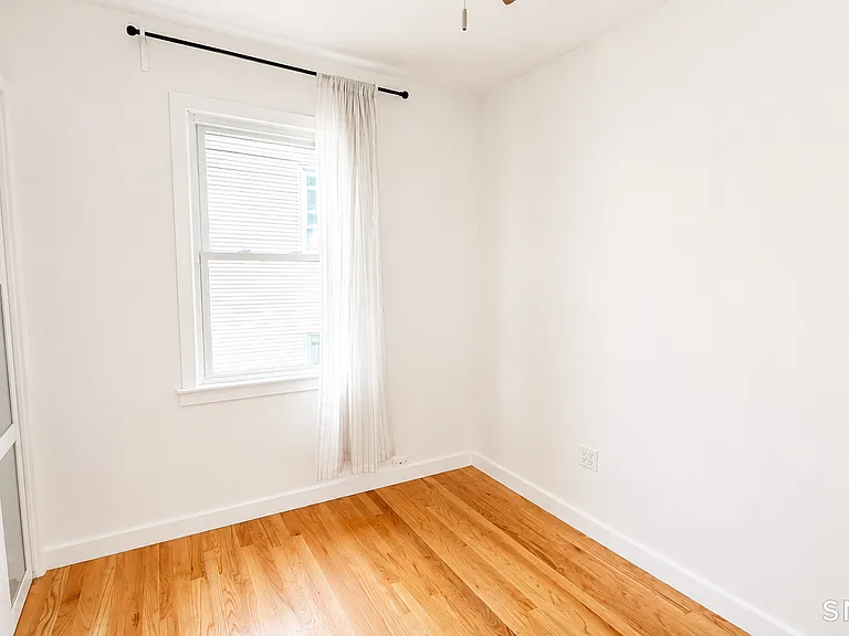 19 Hale St #1 — Photo 9