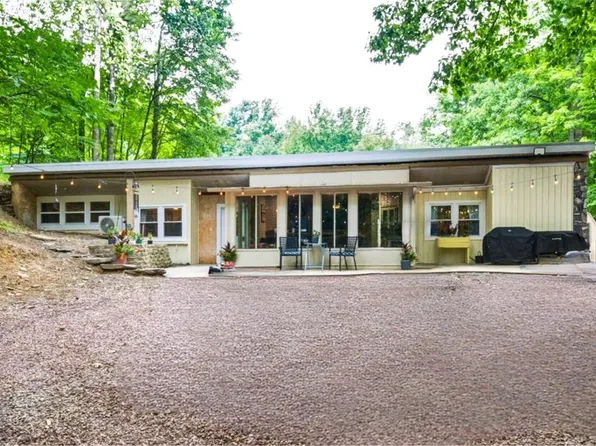 74 Turkey Rd, Kempton, PA 19529