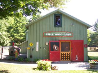 35930 Barneys Lake Rd N, Beaver island, MI 49782