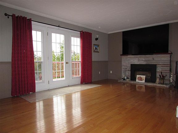 3rd image of 22 Petries Street