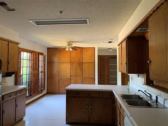 2nd image of 6909 Serrano Dr