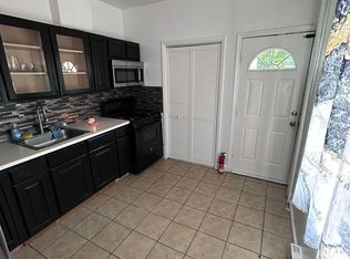 734 N 10th St #1, Reading, PA 19604