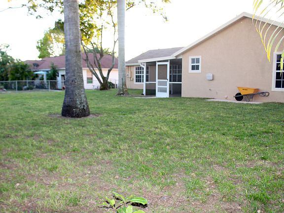 3rd image of 4205 SW 14th Ave