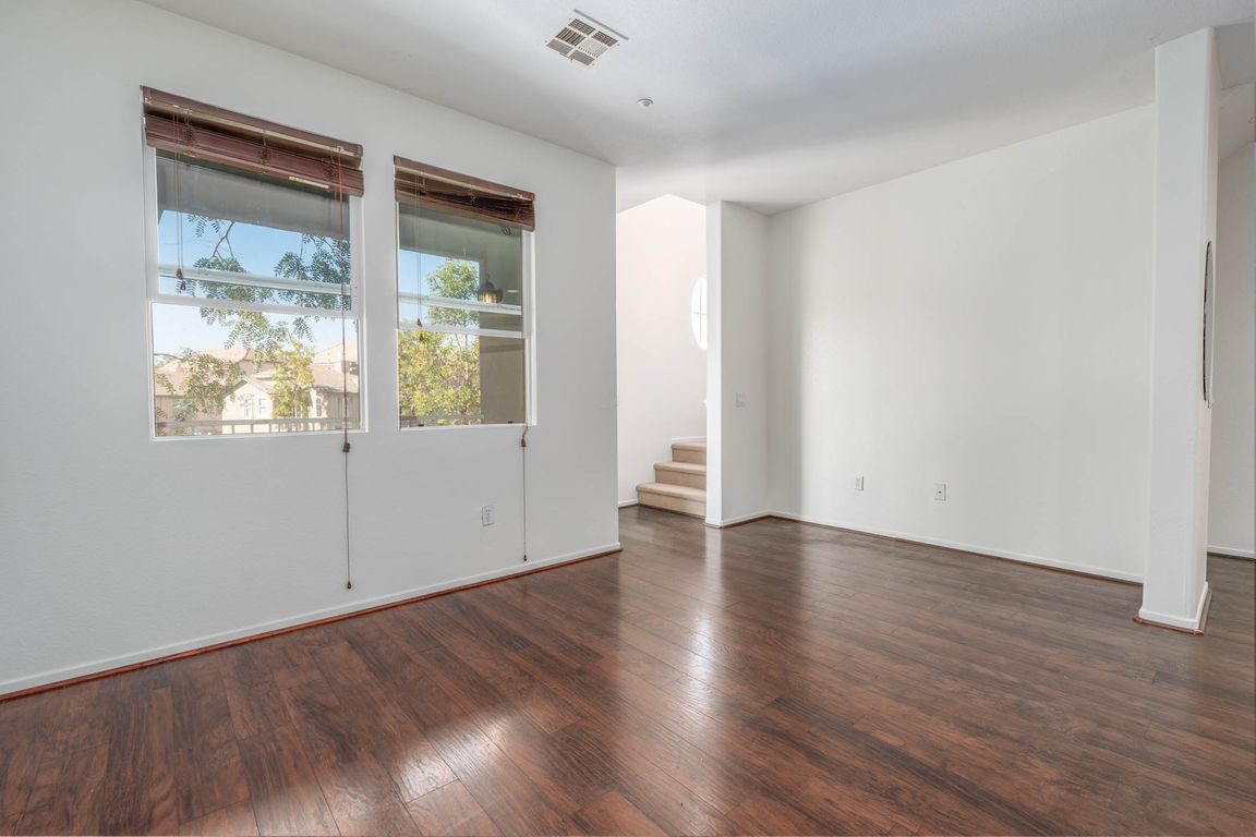 next background image