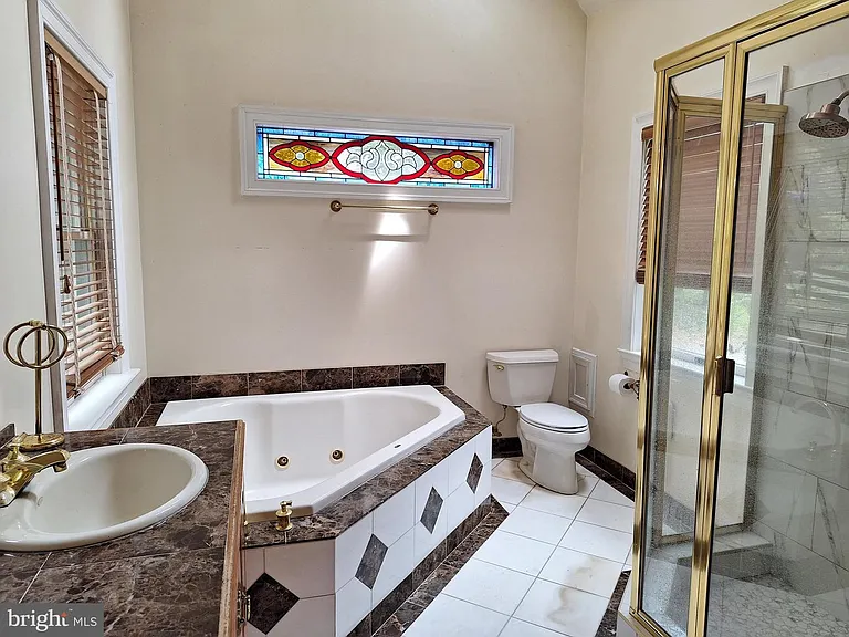 9078 Knoll Run Ln — Photo 22