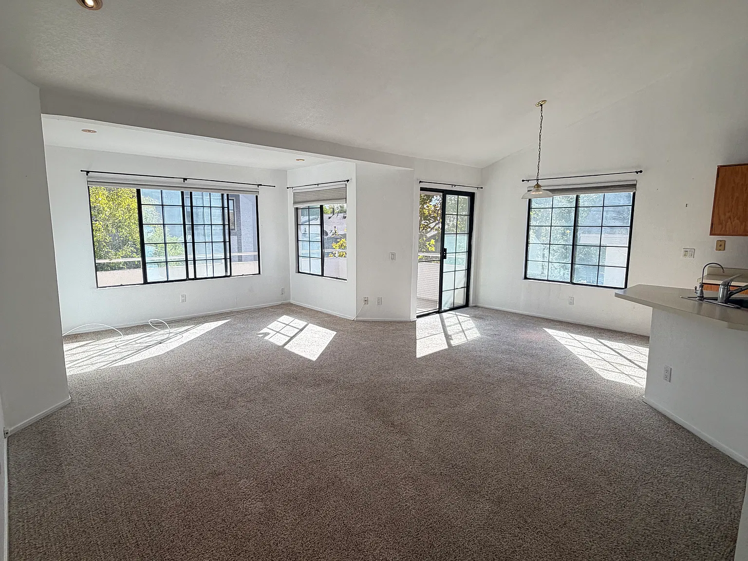 2 bed, 1232 sqft, $2,895 — Photo 2