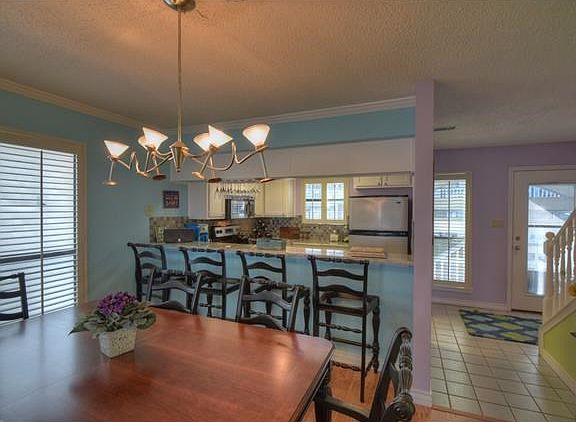 3rd image of 501 Reynolds St APT 13