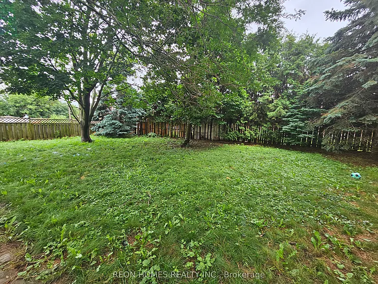 317 Farewell St — Photo 15