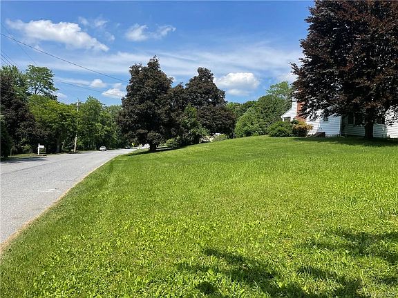 2nd image of Scenic Hills Dr