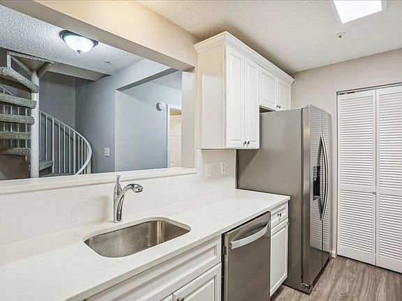 3rd image of 12901 Churchill Ridge Cir APT 14
