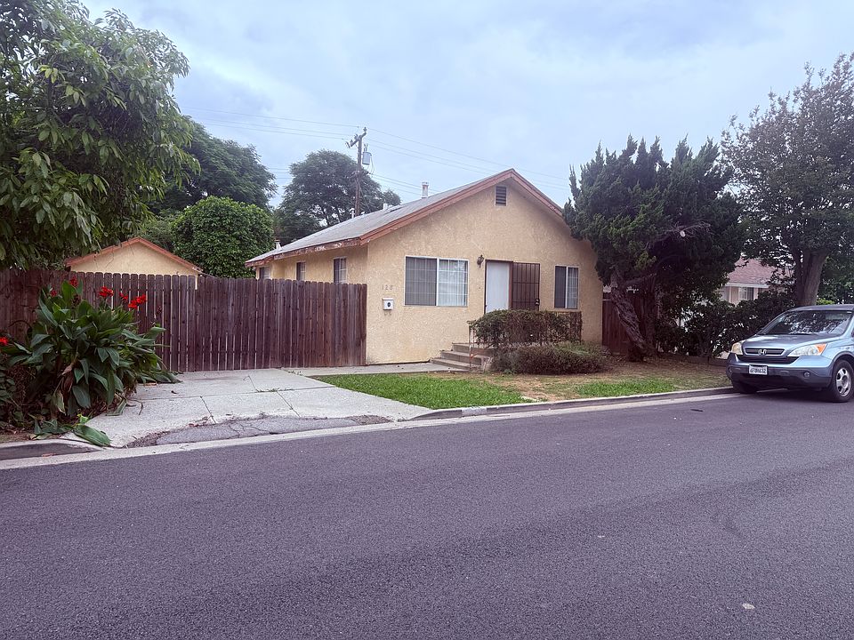 1st image of 128 W Roselyn Pl