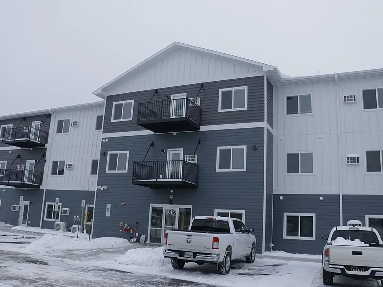 Pioneer Apartments & Townhomes — Photo 13
