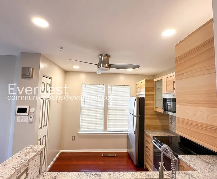 13901 Ascott Dr — Photo 2