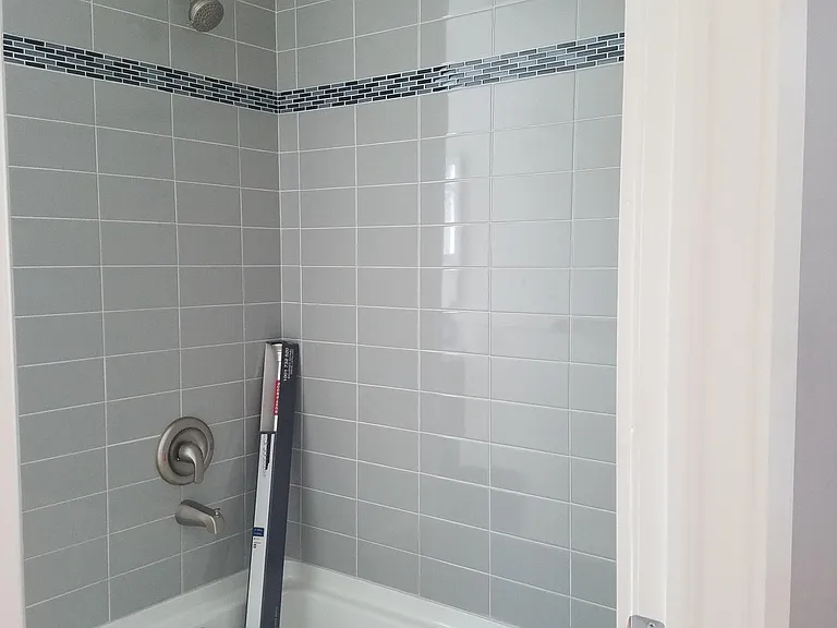 75 McLean St #1 — Photo 2
