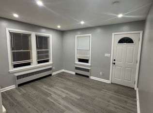 19 Sunset Ave #B, North Providence, RI 02911