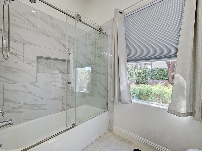 2305 W Horizon Ridge Pkwy #1512 — Photo 27