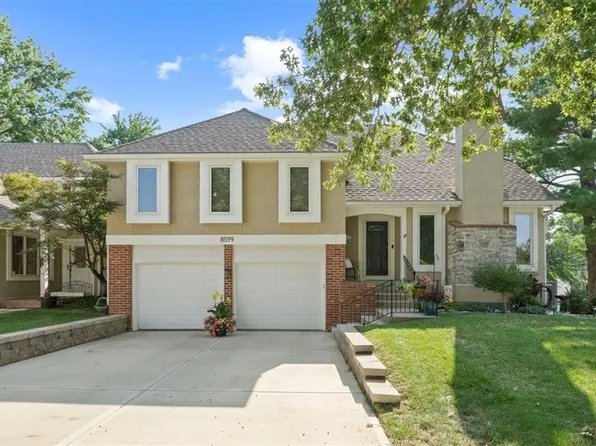 8599 Hauser Ct, Lenexa, KS 66215