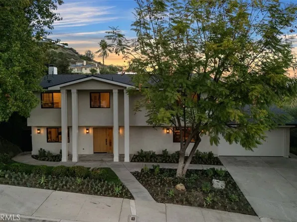 24621 Calvert St, Woodland Hills, CA 91367