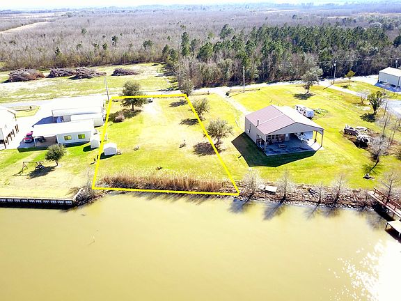 4th image of 418 Louisiana Dr