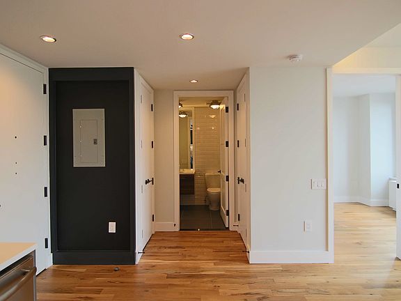 2nd image of 670 Pacific St #11V
