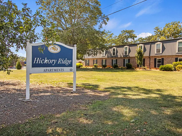 Hickory Ridge Apartments — Photo 1