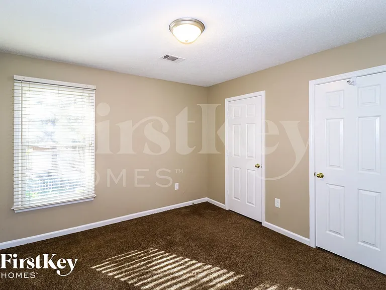 9095 Strawberry Ln — Photo 13