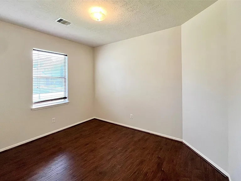26114 Silver Timbers Ln — Photo 18