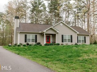 240 Mountain Pointe Dr, Dahlonega, GA 30533