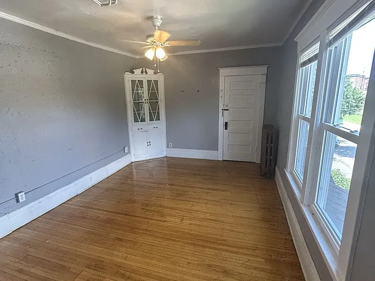 960 19th Ave NE — Photo 18
