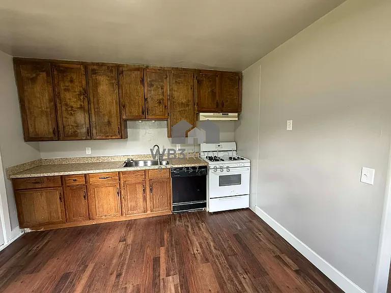 917 N Vinita Ave — Photo 6